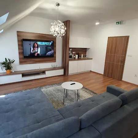 Delux Apartment *