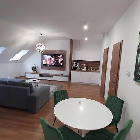 Apartment Delux *
