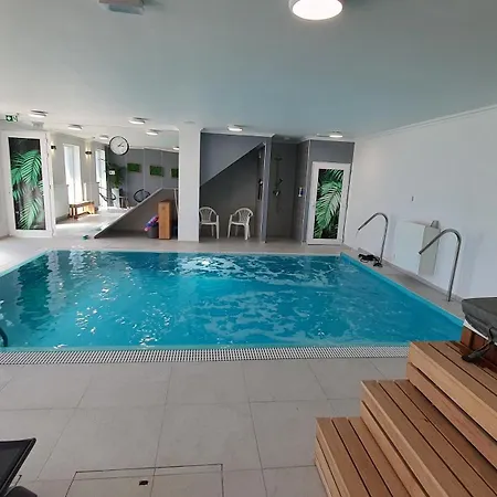 Delux Apartment Dombrad